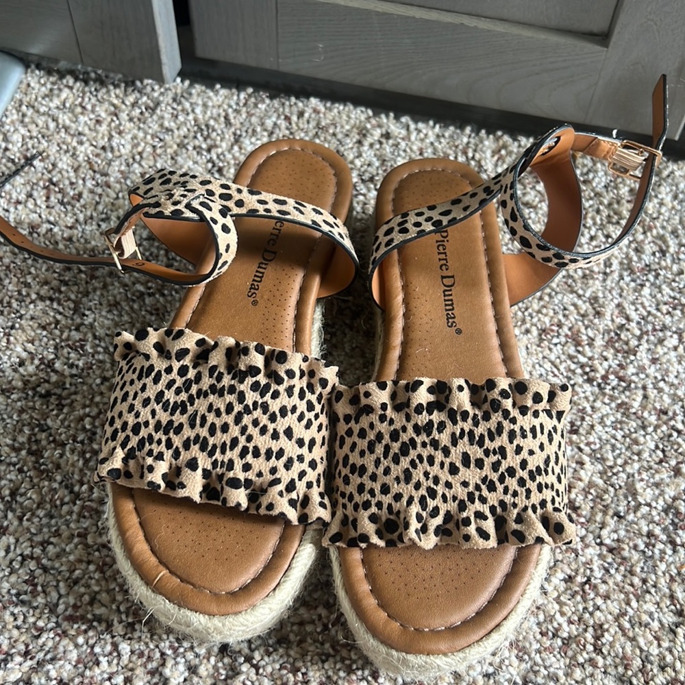Size 6 platform shoes